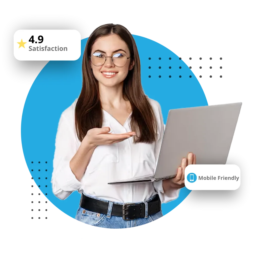 Création sites web à Marrakech Femme satisfaite utilisant un site web professionnel créé par ArfBlue – création de sites web à Marrakech