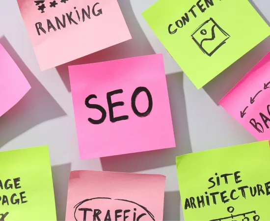 Optimisation SEO dans une stratégie de marketing digital par une agence spécialisée.